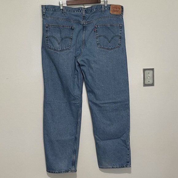 Levi’s 550 relaxed fit jeans - Picture 2 of 11